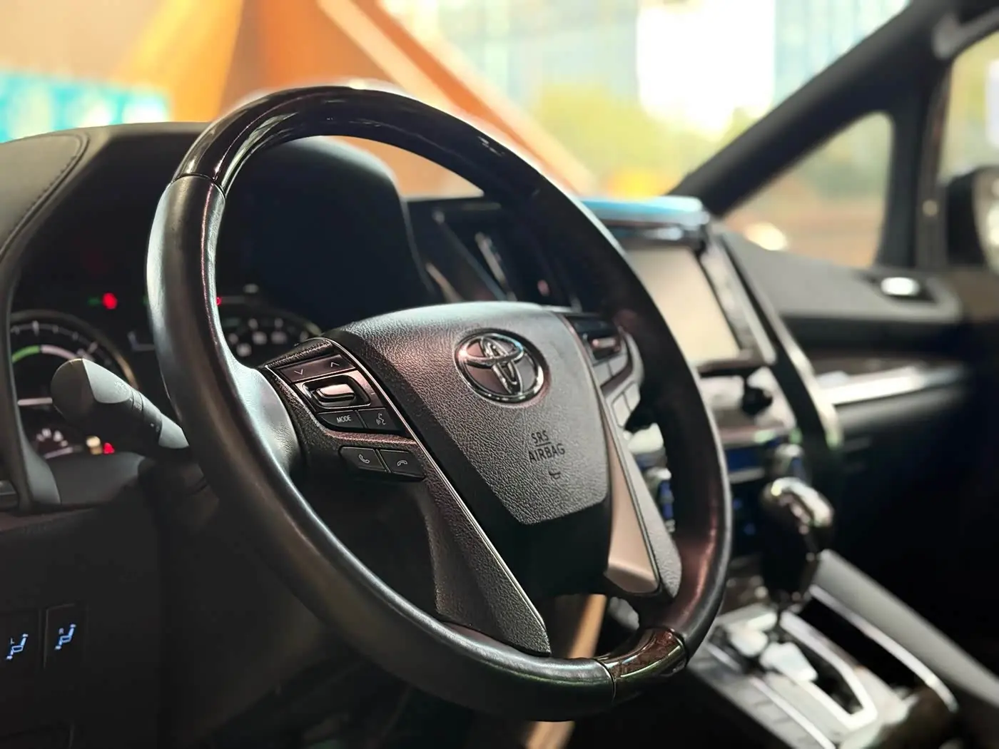 Toyota Vellfire 2019 — Photo 6/20