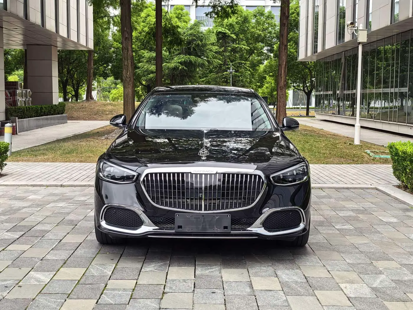Mercedes-Benz Maybach S-Class 2024 — Фото 2/20