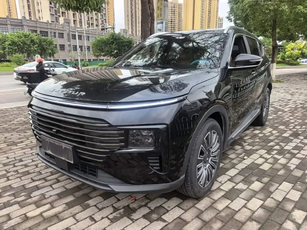Jetour X70 PLUS 2024 — Photo 1/20