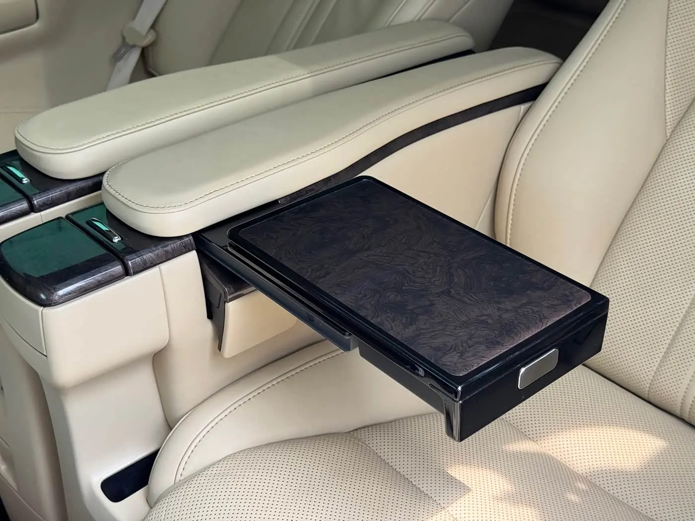 Toyota Alphard 2020 — Фото 15/18
