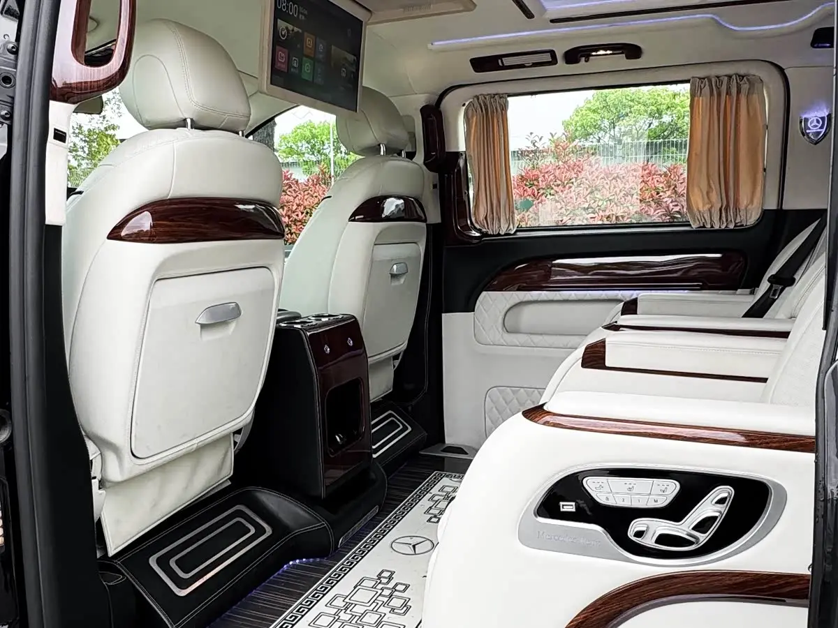 Mercedes-Benz Vito 2021 — Photo 8/20