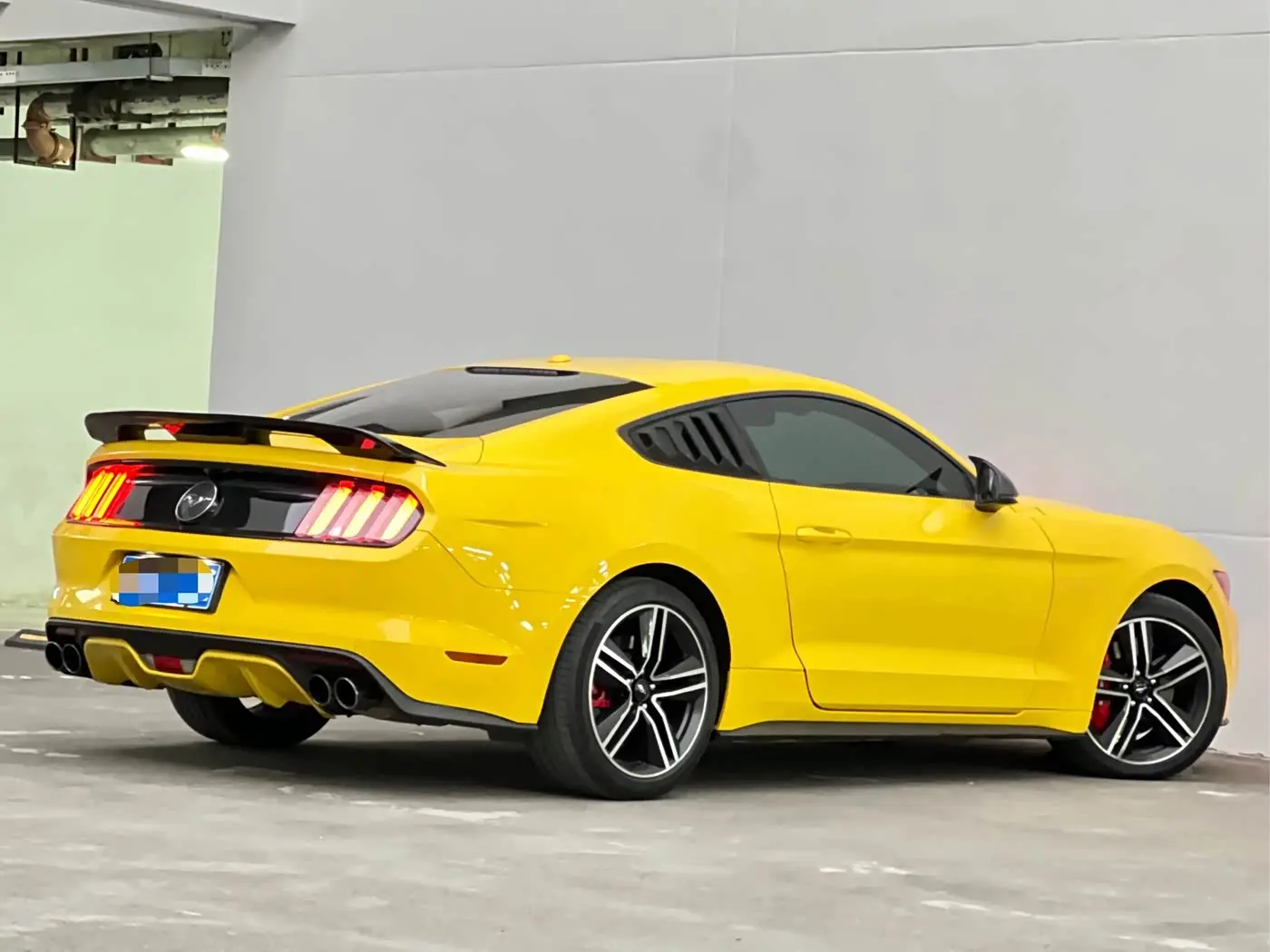 Ford Mustang 2018 — Photo 8/9
