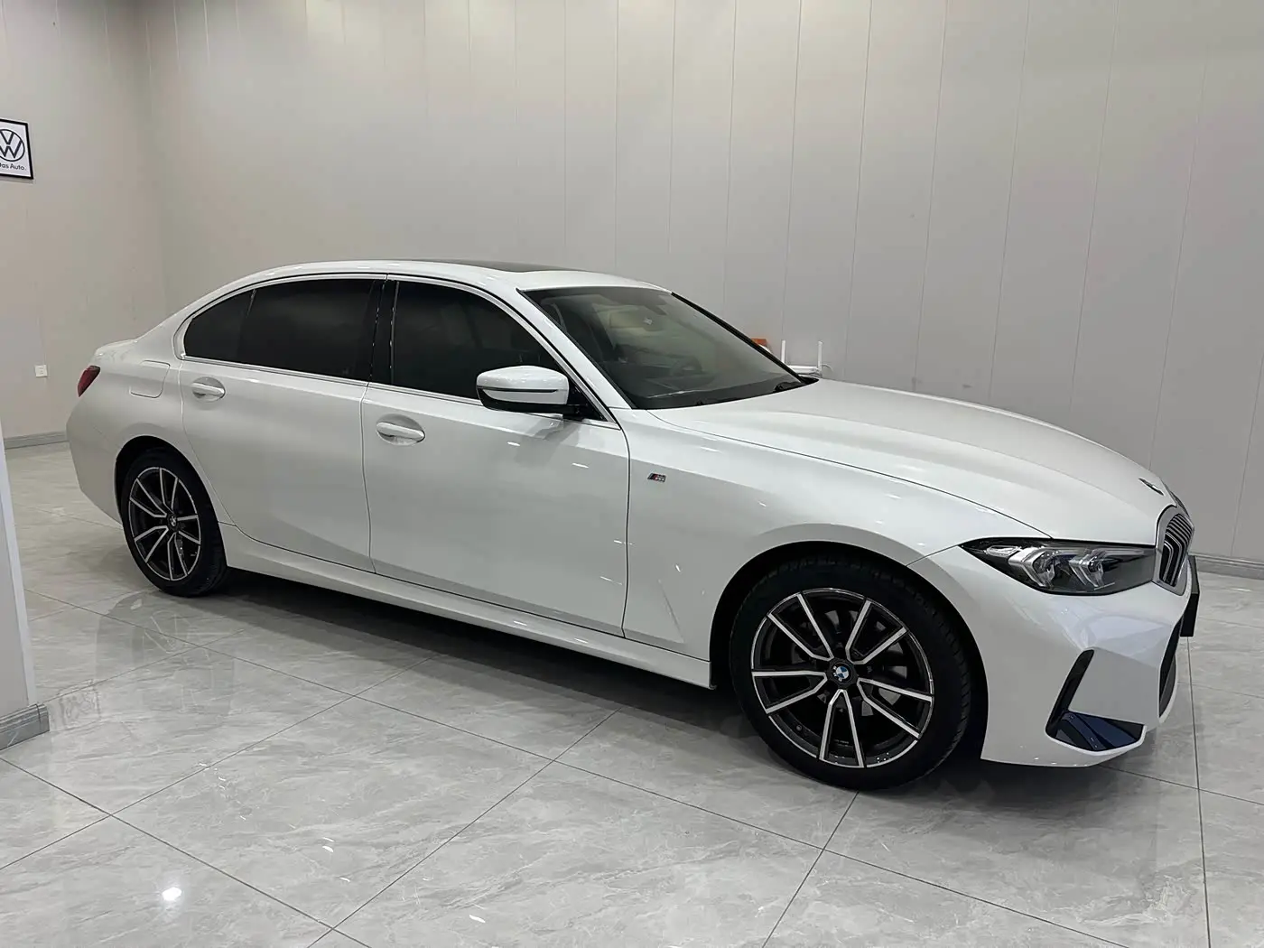 BMW 3 Series 2023 — Photo 3/12