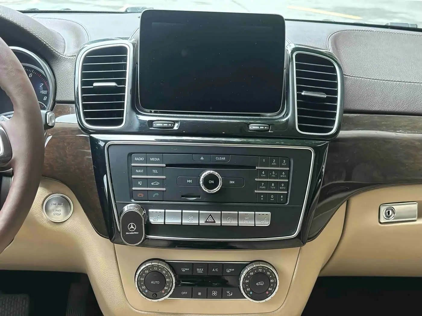 Mercedes-Benz GLS 2018 — Фото 17/20