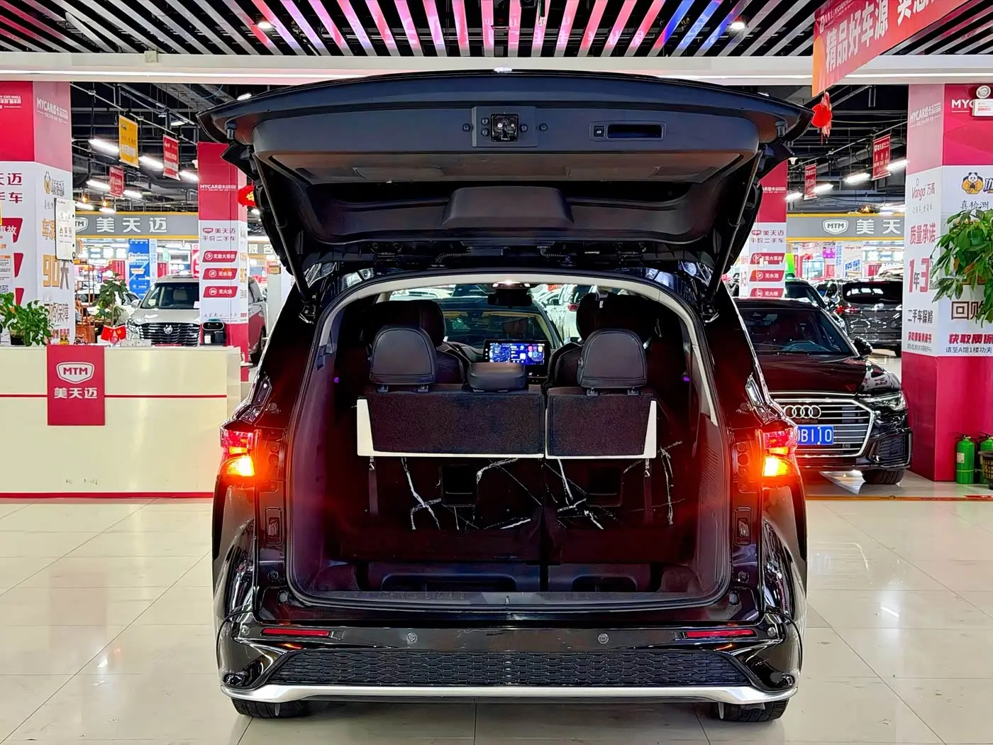 Toyota Granvia 2023 — Фото 8/19