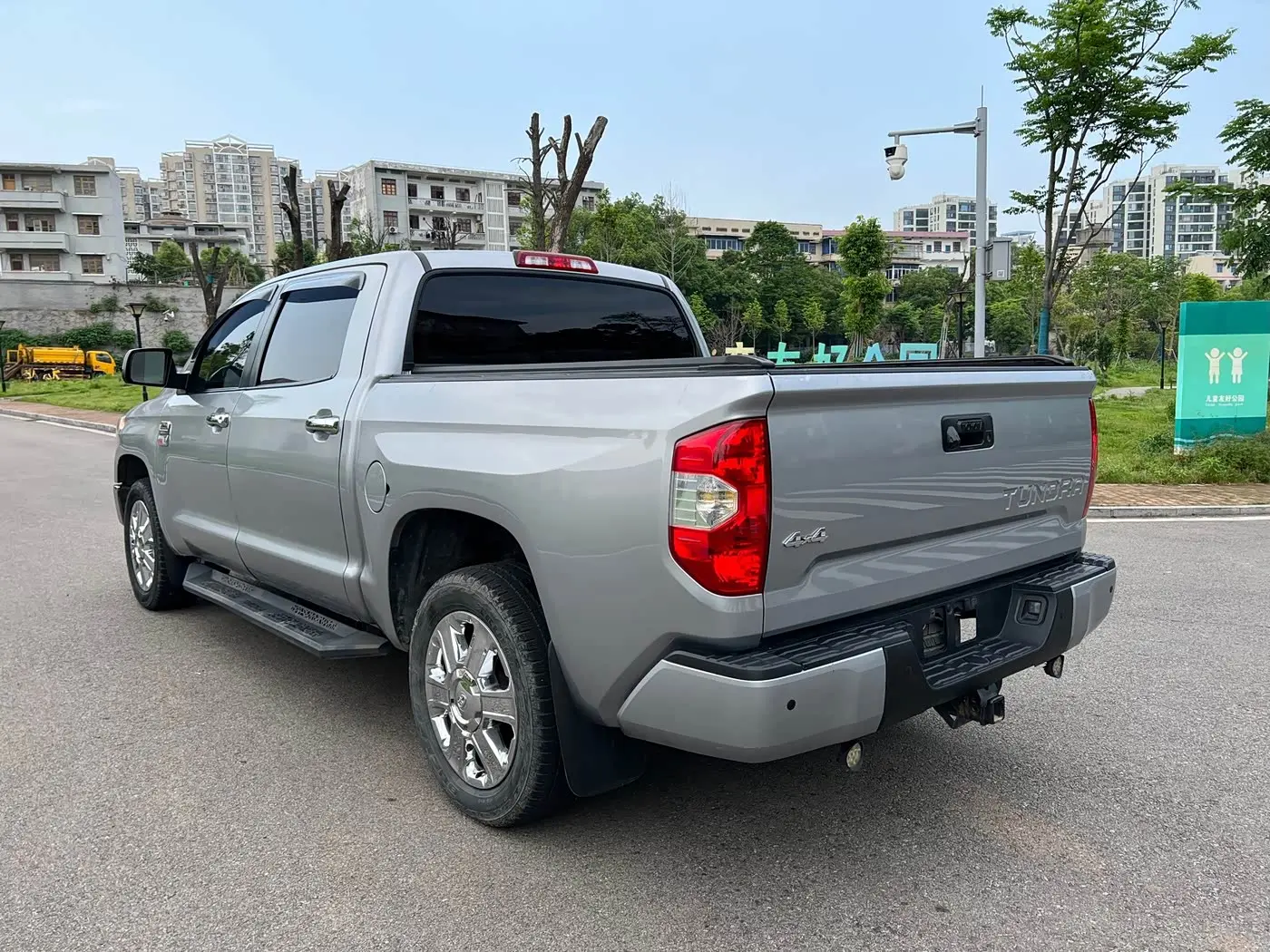 Toyota Tundra 2017 — Фото 7/10