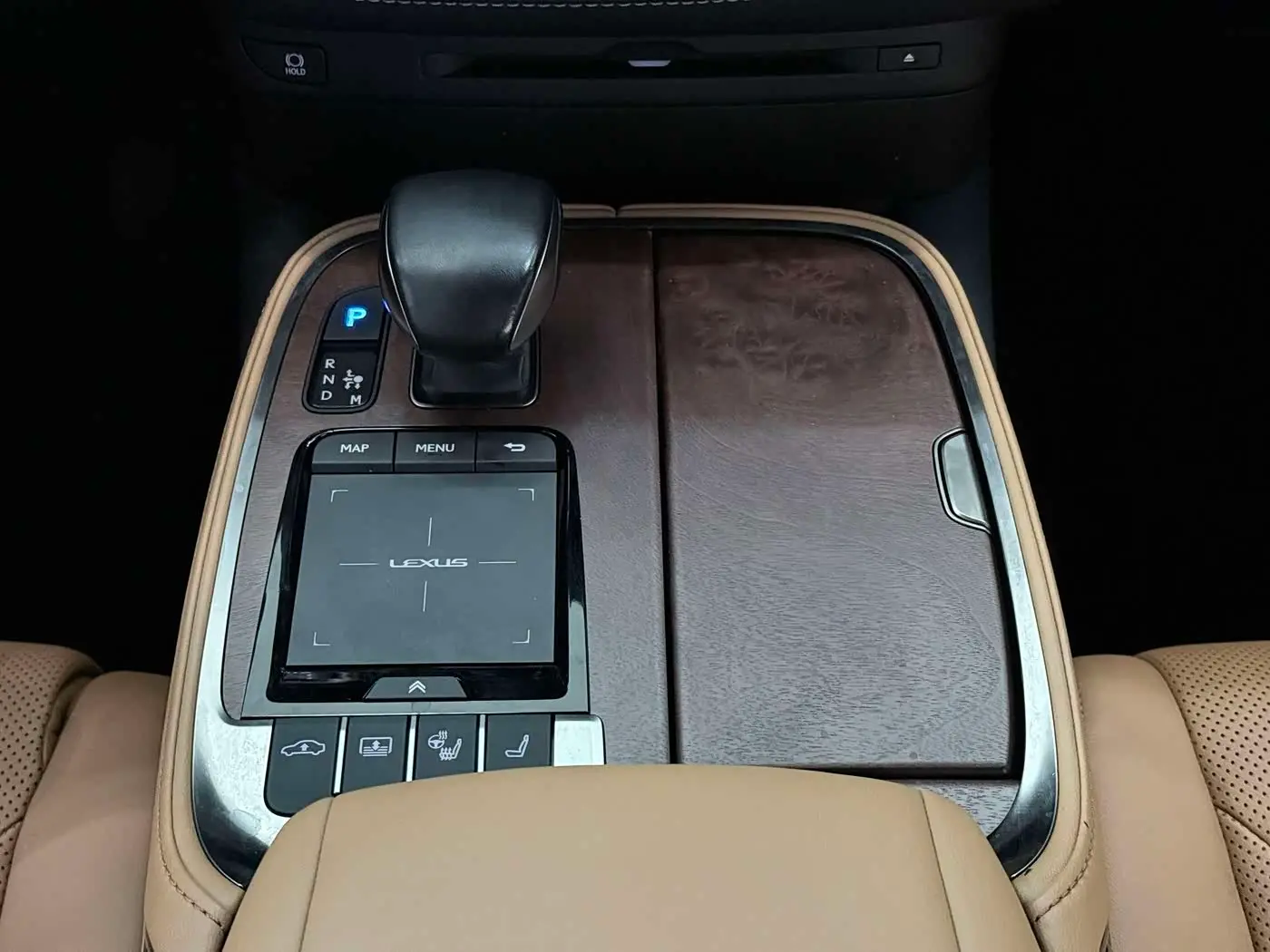 Lexus LS 2022 — Şəkil 18/20