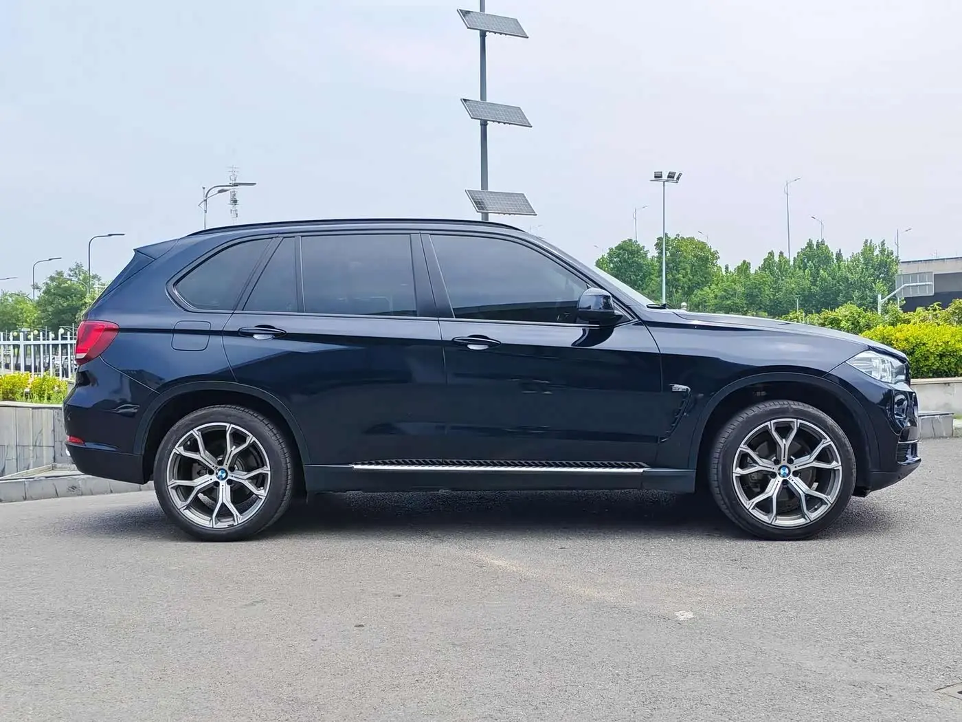 BMW X5 2016 — Photo 8/20