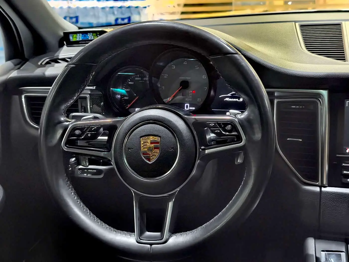 Porsche Macan 2015 — Photo 7/20