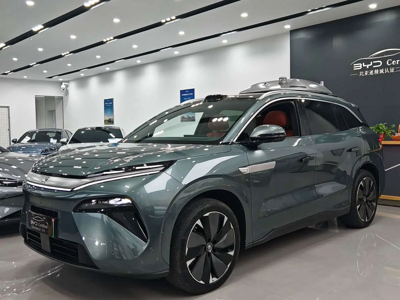 BYD Tang L 2025 — Фото 1/15