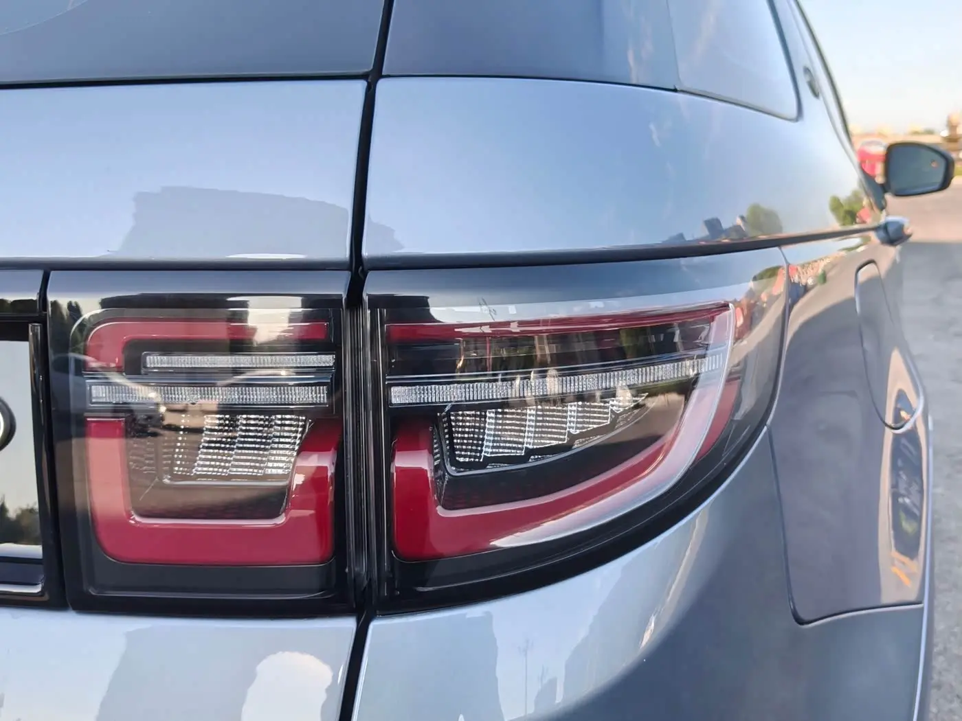 Land Rover Discovery Sport 2021 — Фото 9/20