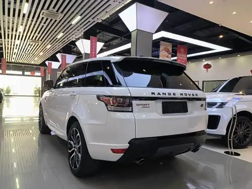 Land Rover Range Rover Sport 2018 — Фото 9/12