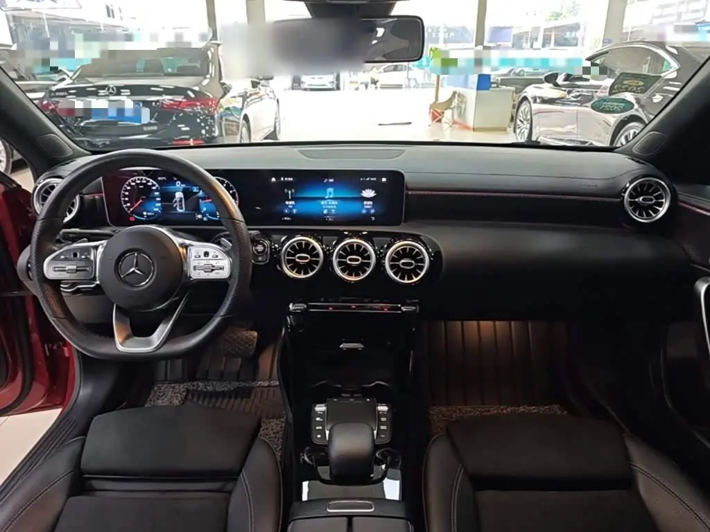 Mercedes-Benz A-Class 2020 — Фото 10/20
