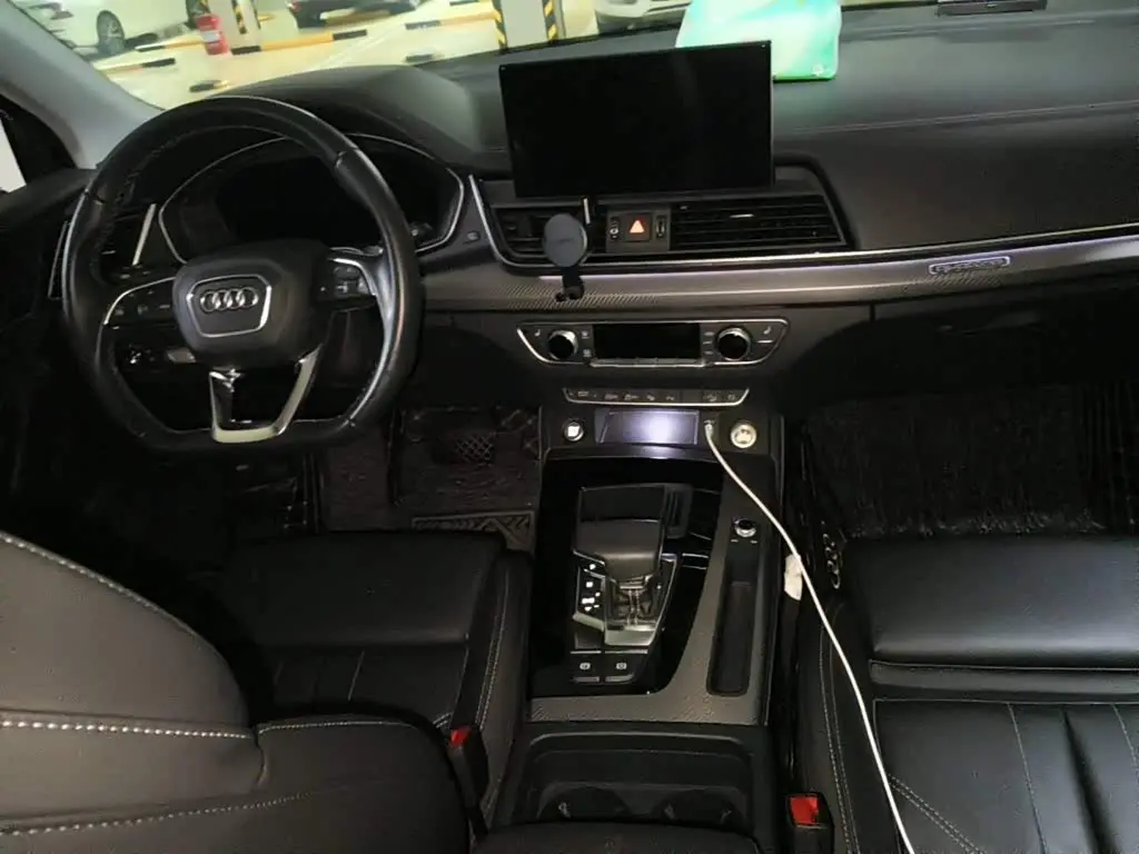 Audi Q5L 2021 — Фото 12/13