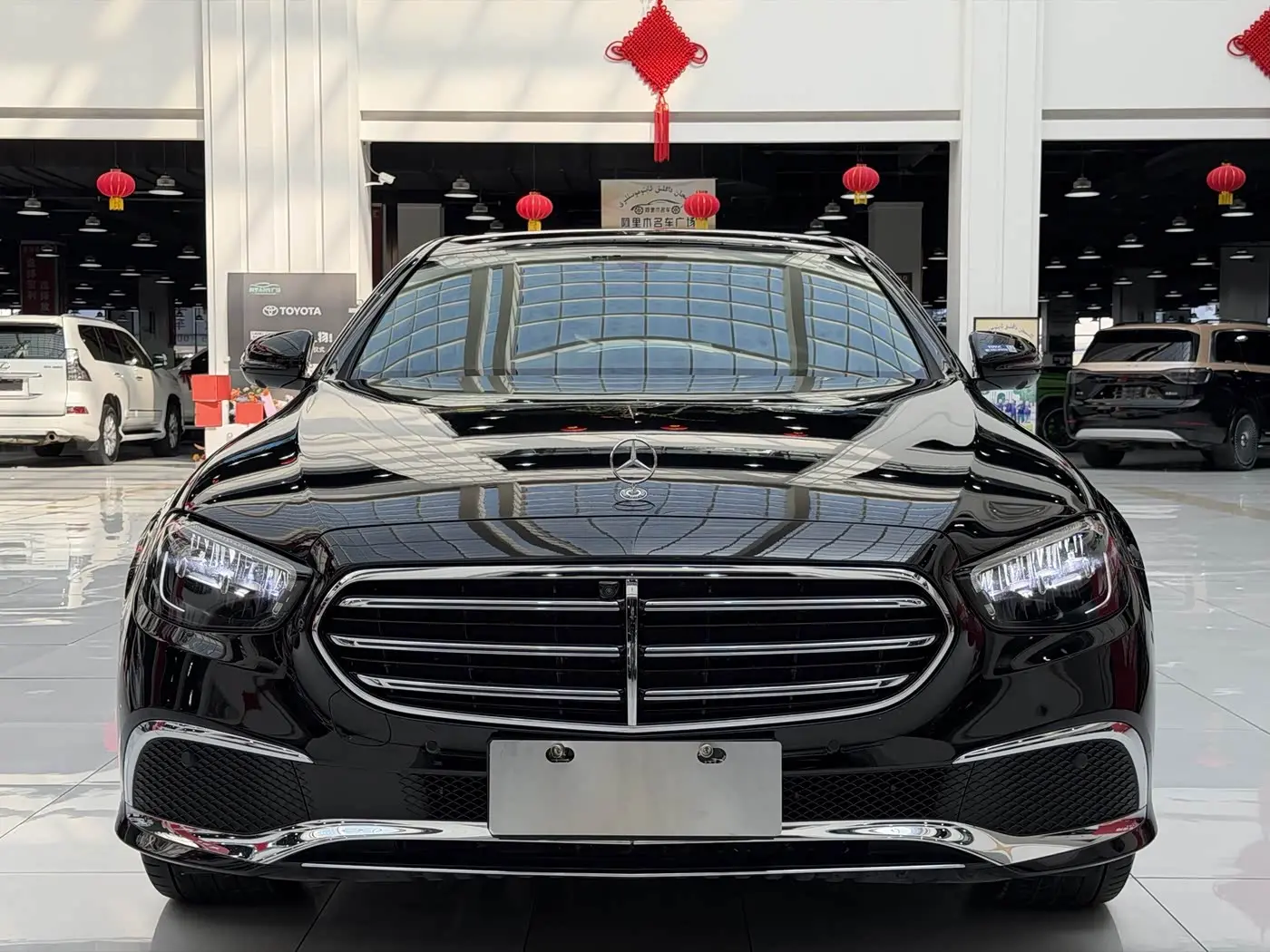 Mercedes-Benz E-Class 2022 — Фото 2/20