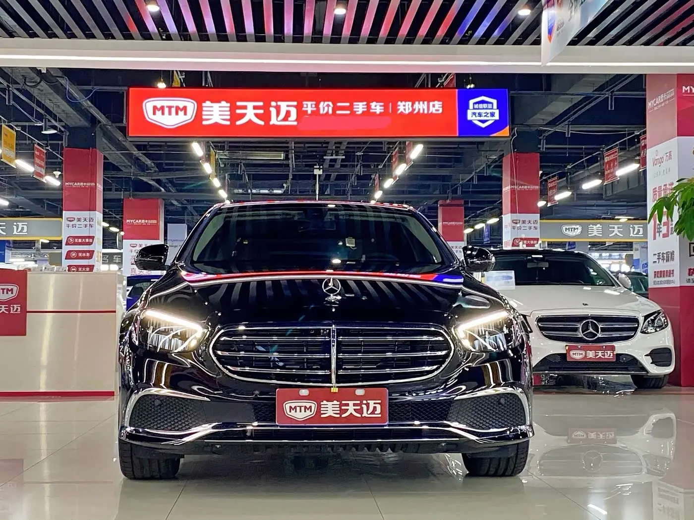 Mercedes-Benz E-Class 2022 — Photo 2/17