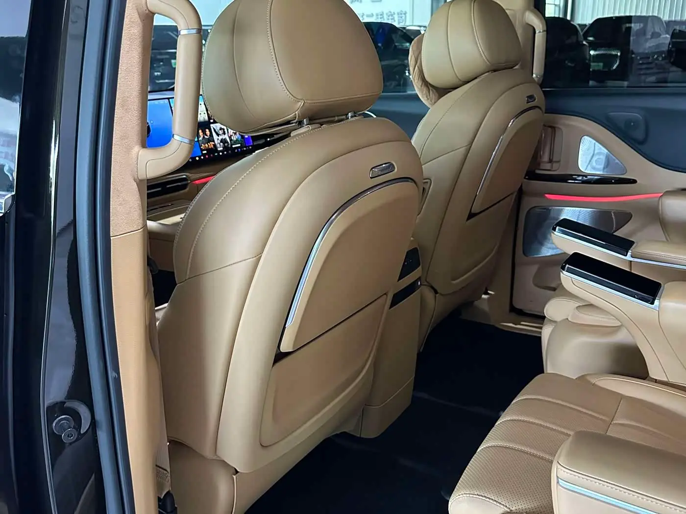 Voyah Auto Voyah Dreamer 2024 — Photo 6/14