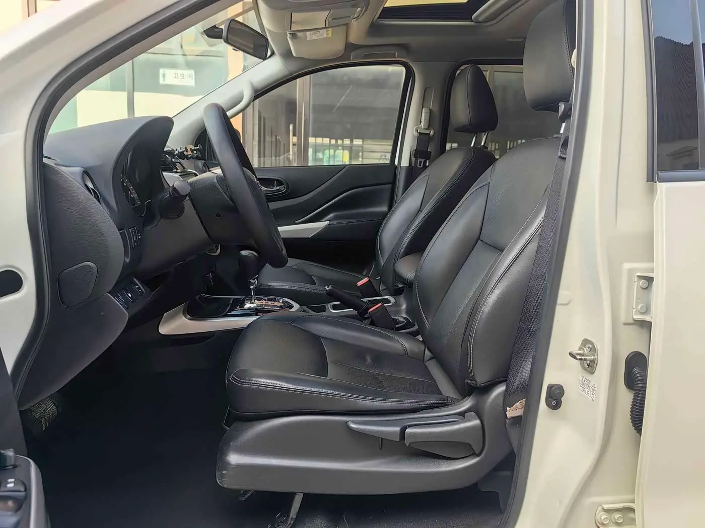 Nissan Terra 2022 — Photo 6/16