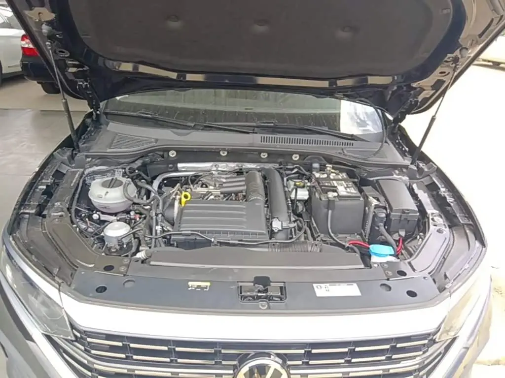 Volkswagen Passat 2023 — Photo 20/20