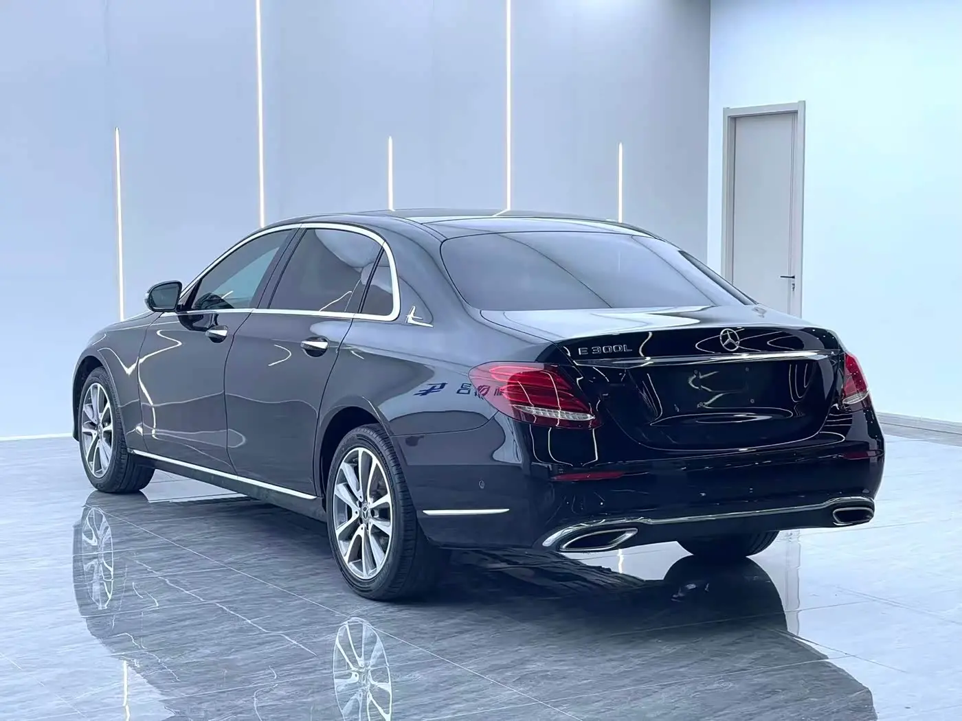 Mercedes-Benz E-Class 2019 — Photo 15/15