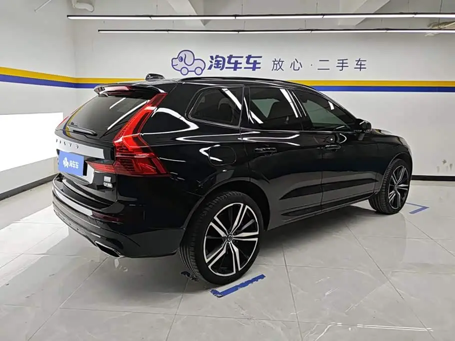 Volvo XC60 Plug-in Hybrid 2020 — Фото 3/16