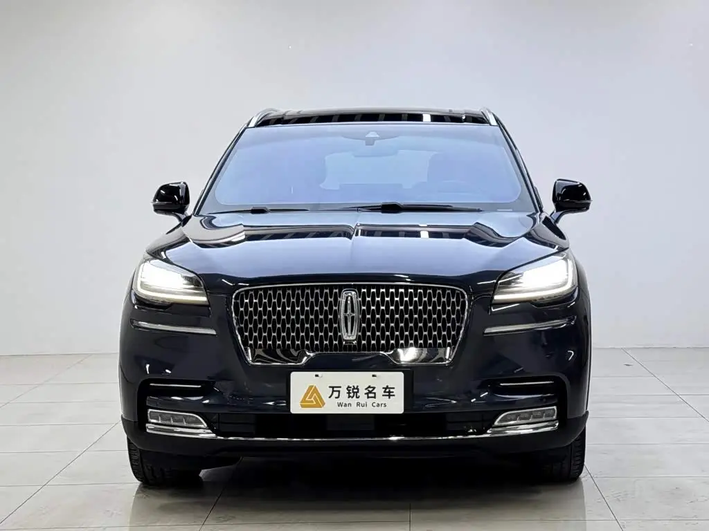 Lincoln Aviator 2020 — Photo 2/20