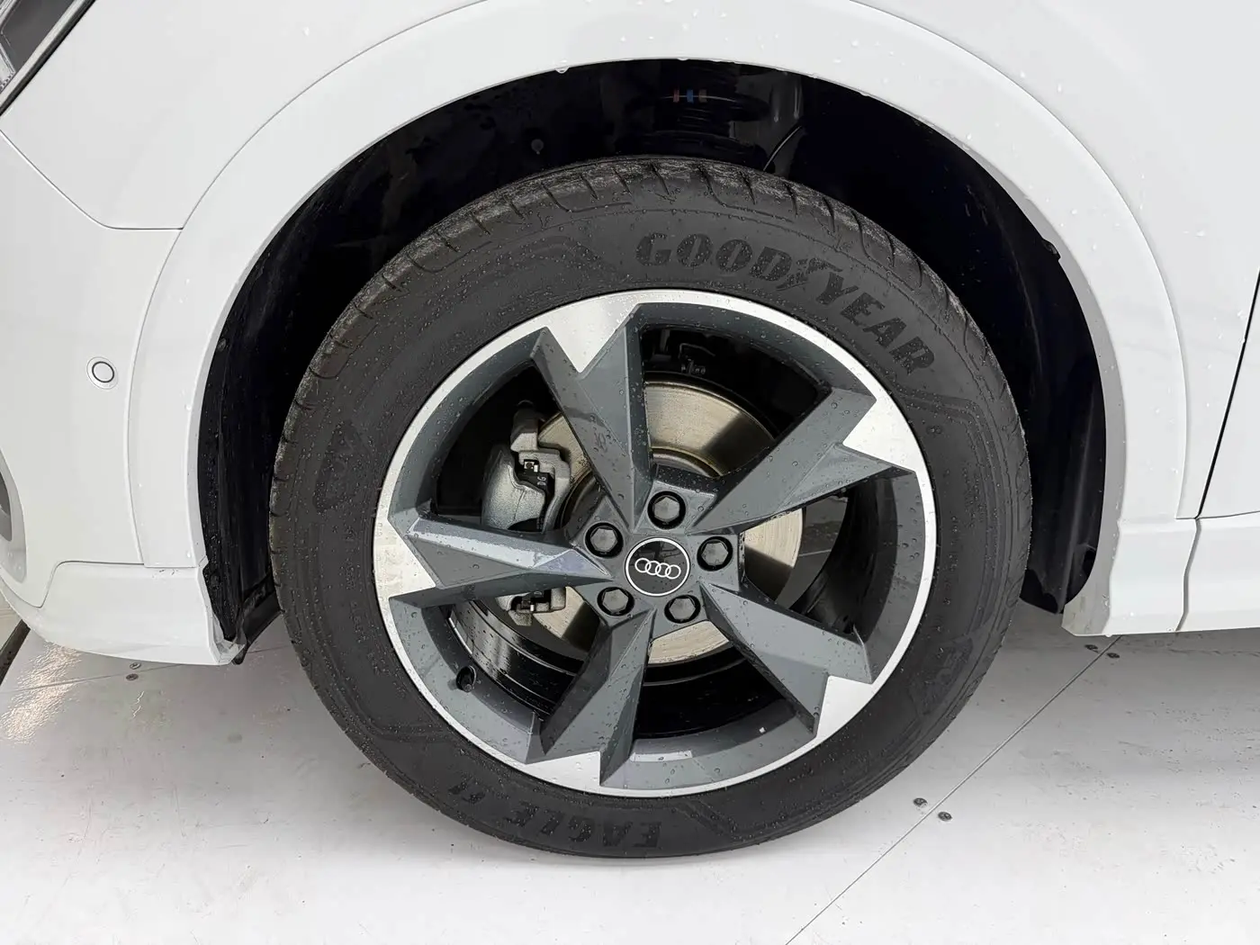 Audi Q3 2023 — Photo 8/16