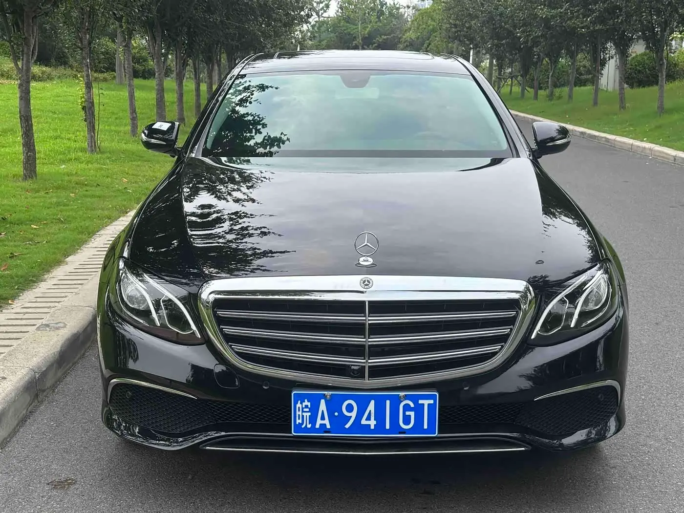 Mercedes-Benz E-Class 2019 — Фото 2/11