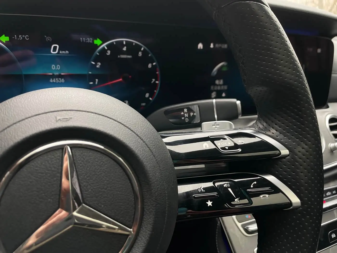 Mercedes-Benz E-Class 2021 — Фото 15/17