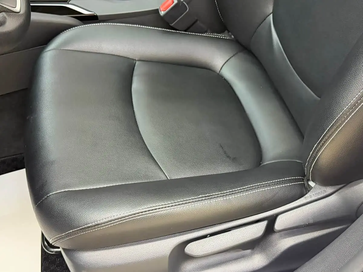 Toyota Corolla 2023 — Фото 12/20