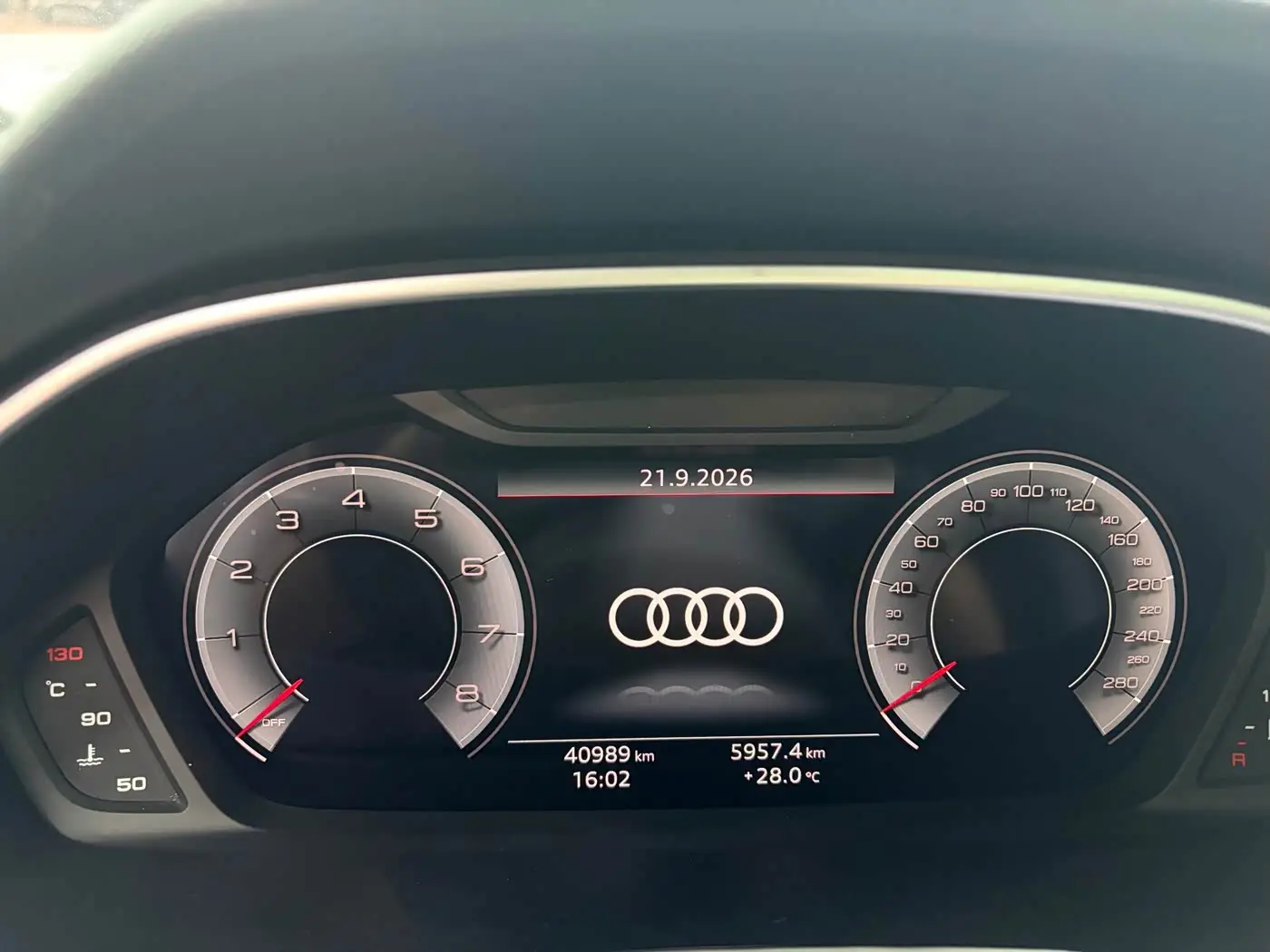 Audi Q3 2023 — Şəkil 14/18