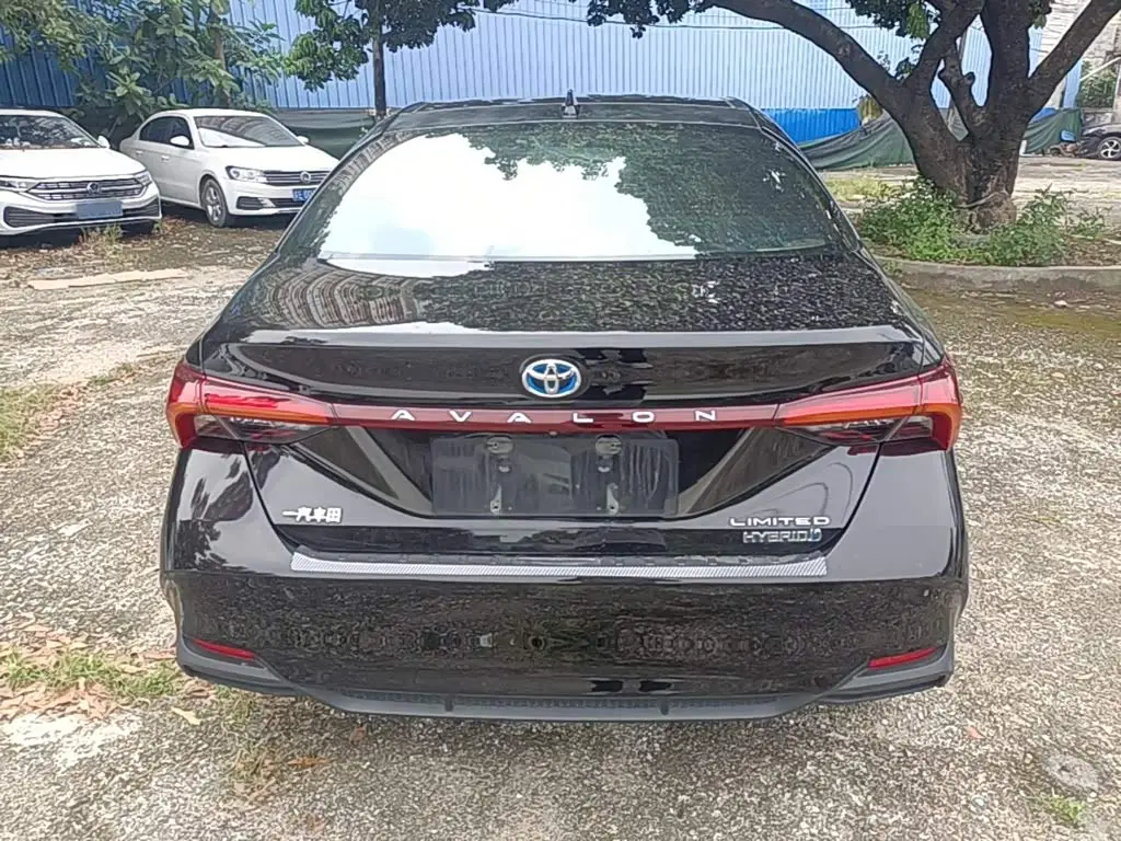 Toyota Avalon 2019 — Photo 6/20