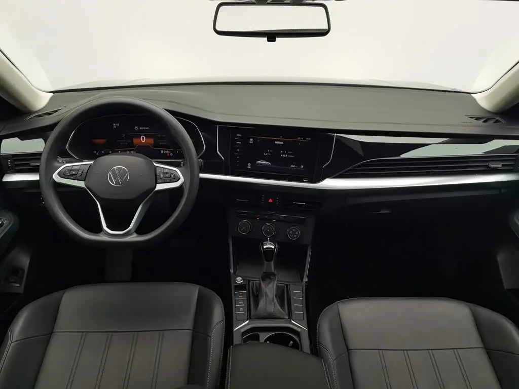 Volkswagen Passat 2025 — Photo 5/20