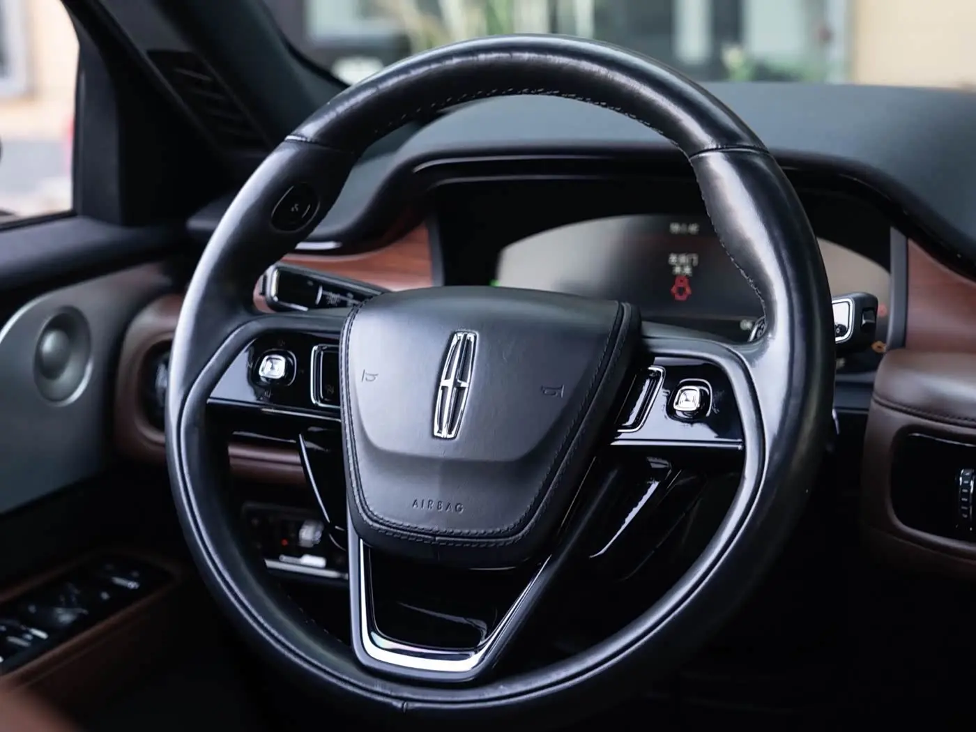 Lincoln Aviator 2021 — Фото 15/20