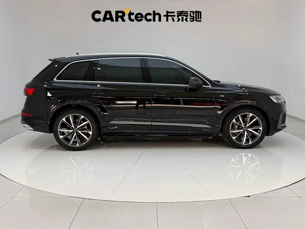Audi Q7 2021 — Фото 12/20