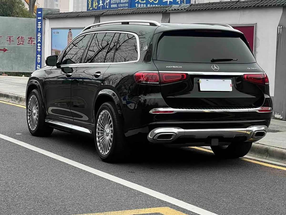 Mercedes-Benz GLS 2022 — Photo 6/13