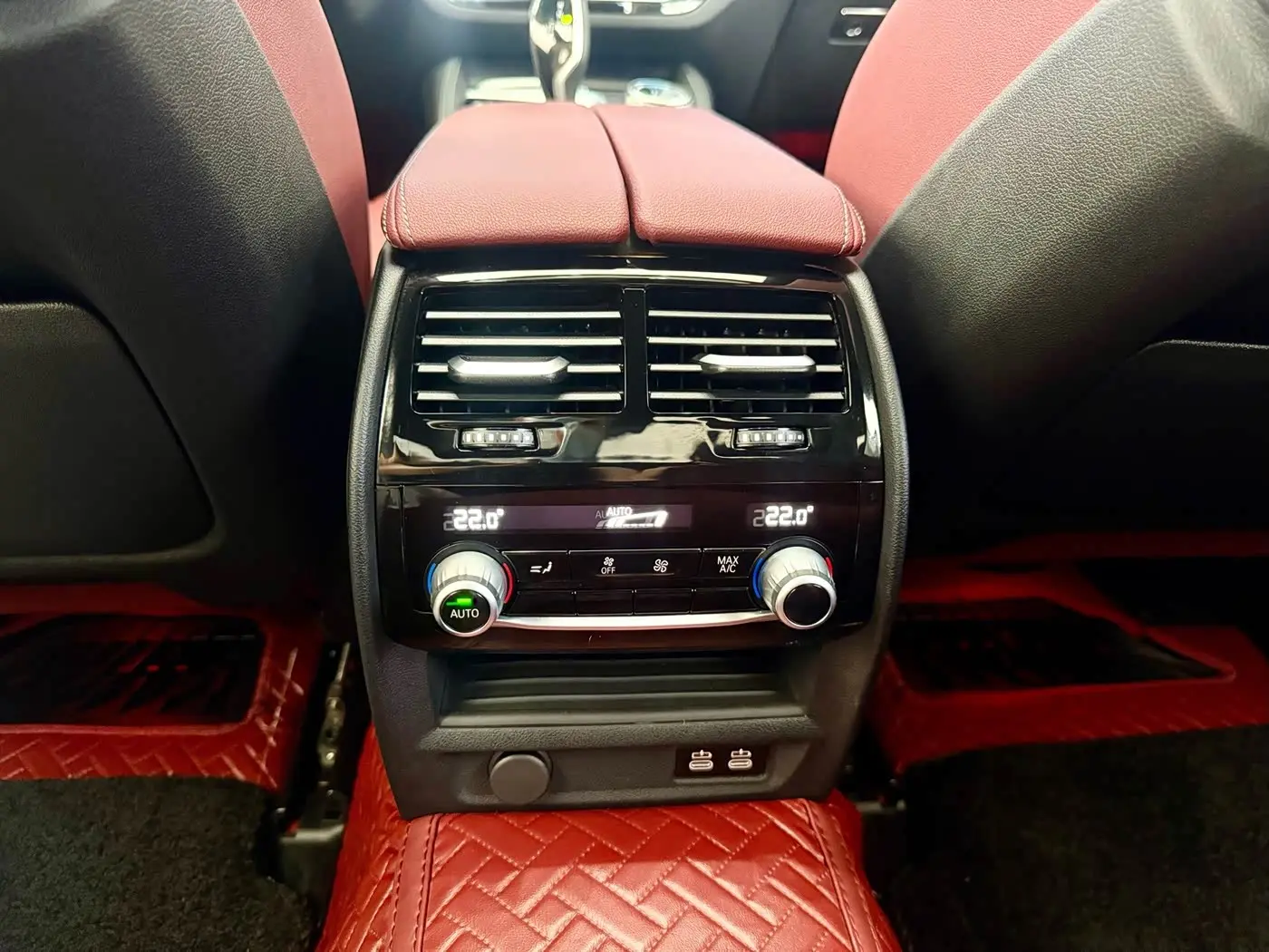 BMW 5 Series 2021 — Photo 10/17