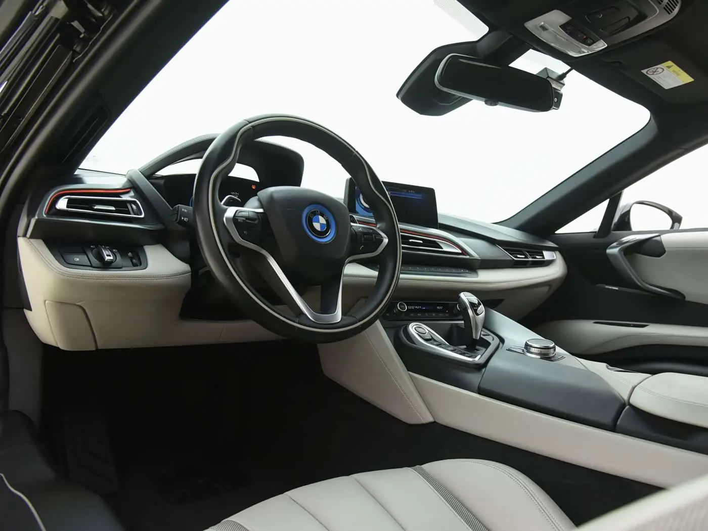 BMW i8 2018 — Фото 5/20