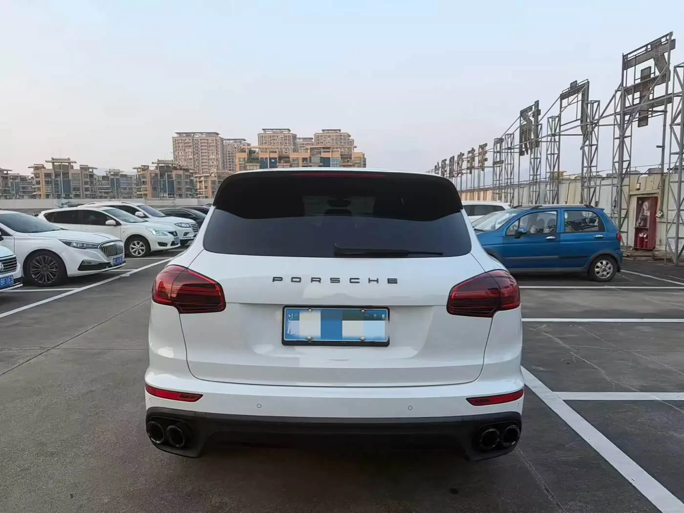 Porsche Cayenne 2017 — Photo 11/12