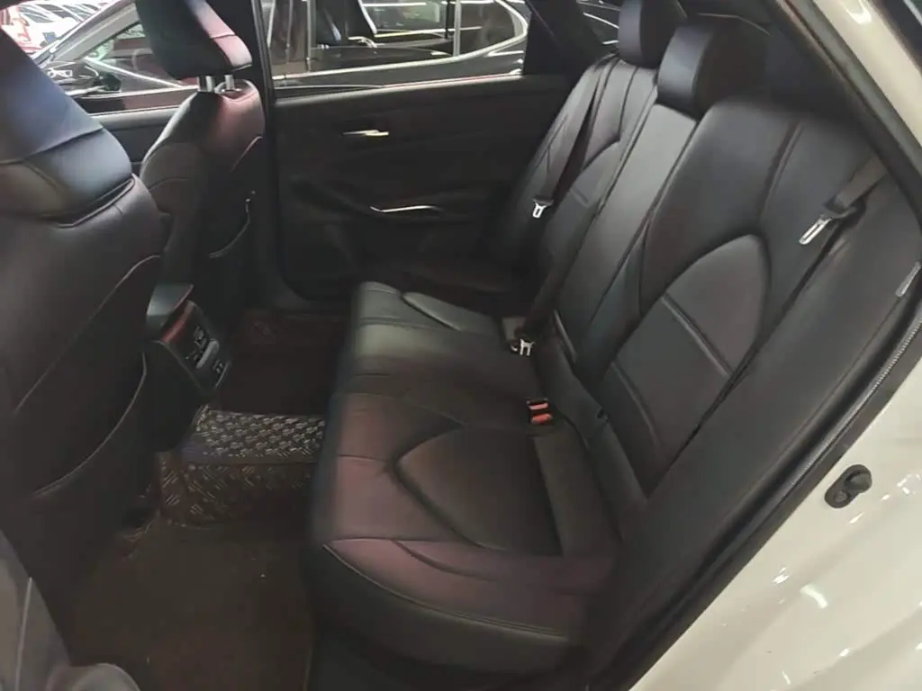 Toyota Avalon 2021 — Photo 16/19