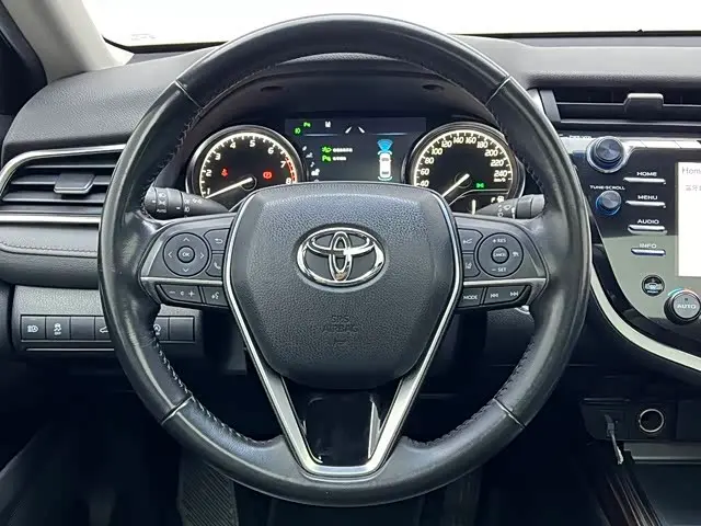 Toyota Camry 2019 — Фото 11/19