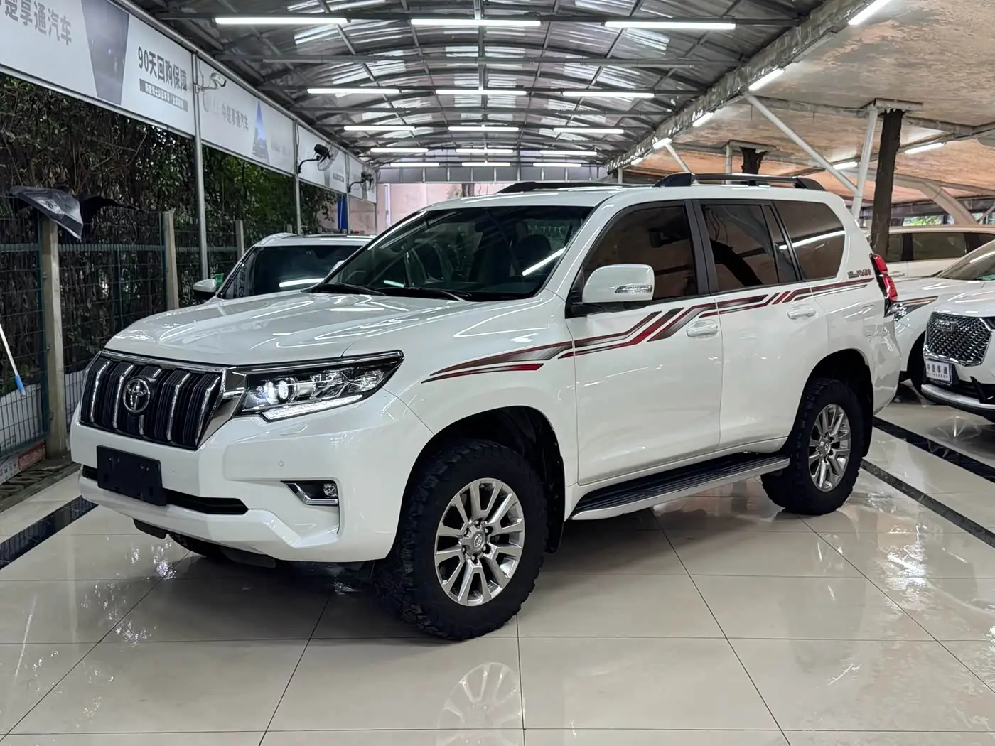 Toyota Prado 2019 — Photo 10/18