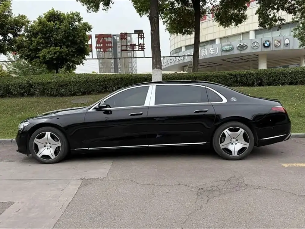 Mercedes-Benz Maybach S-Class 2023 — Фото 2/10