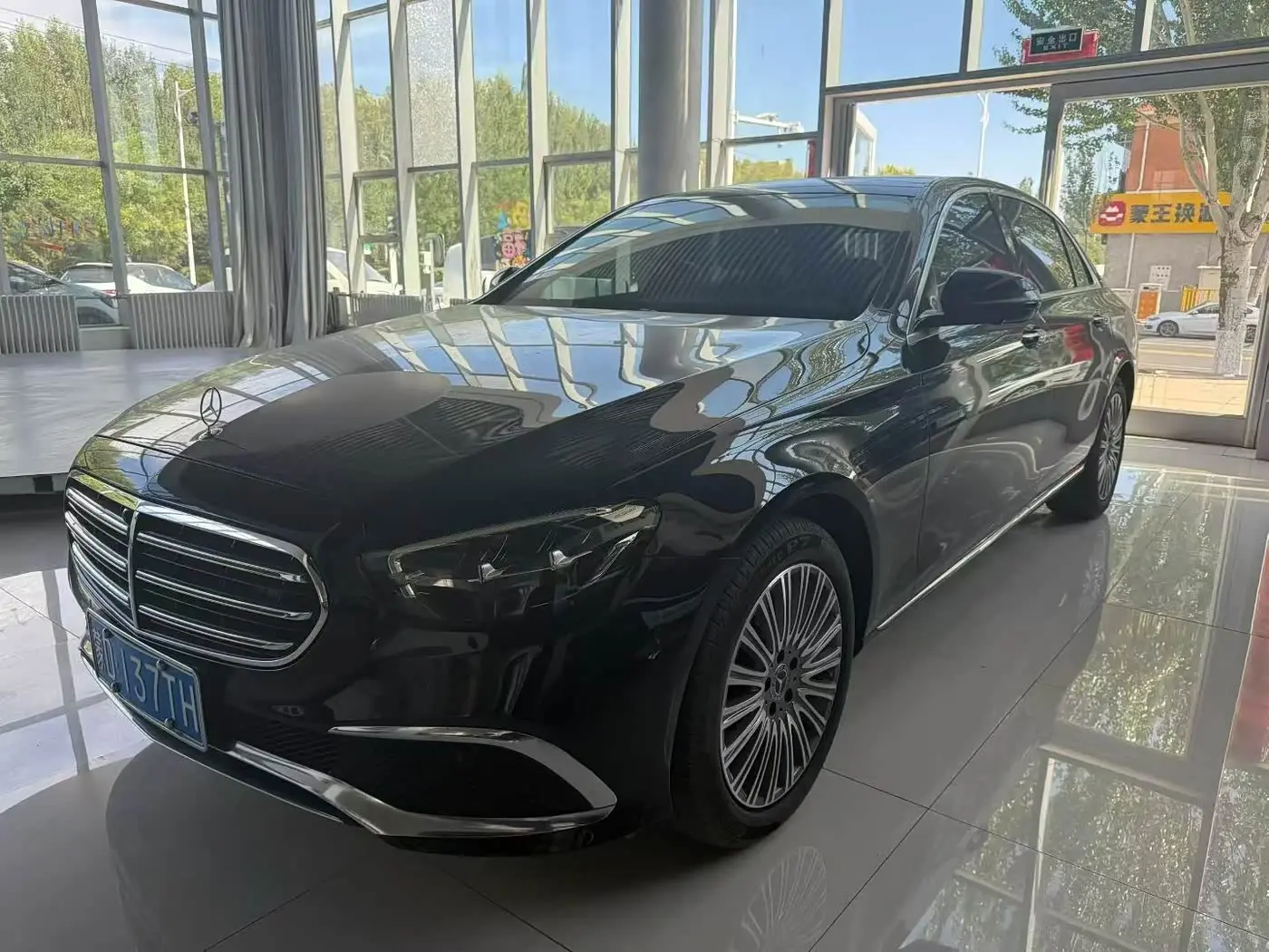 Mercedes-Benz E-Class 2023 — Şəkil 1/9