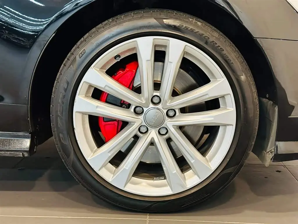 Audi A6L 2019 — Photo 15/16