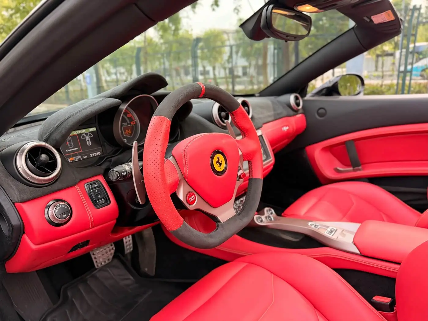 Ferrari California T 2013 — Photo 9/20