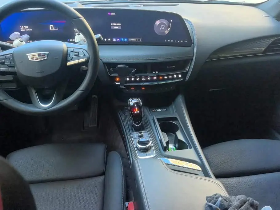 Cadillac CT5 2024 — Photo 12/16