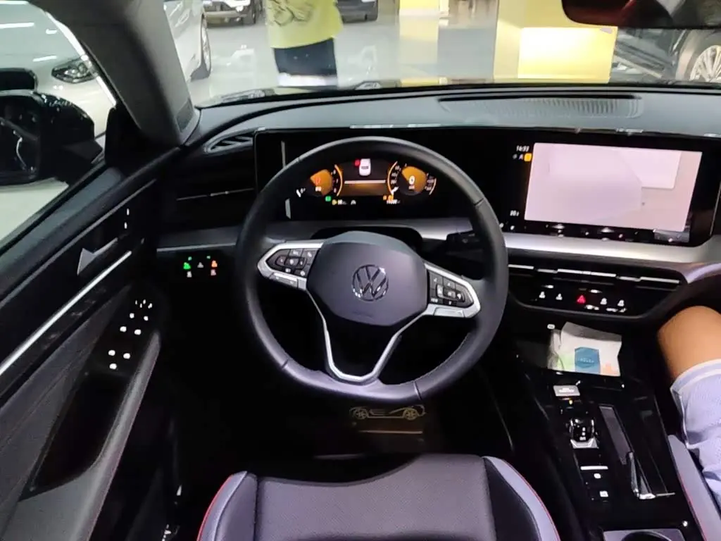 Volkswagen Lamando 2024 — Photo 11/20
