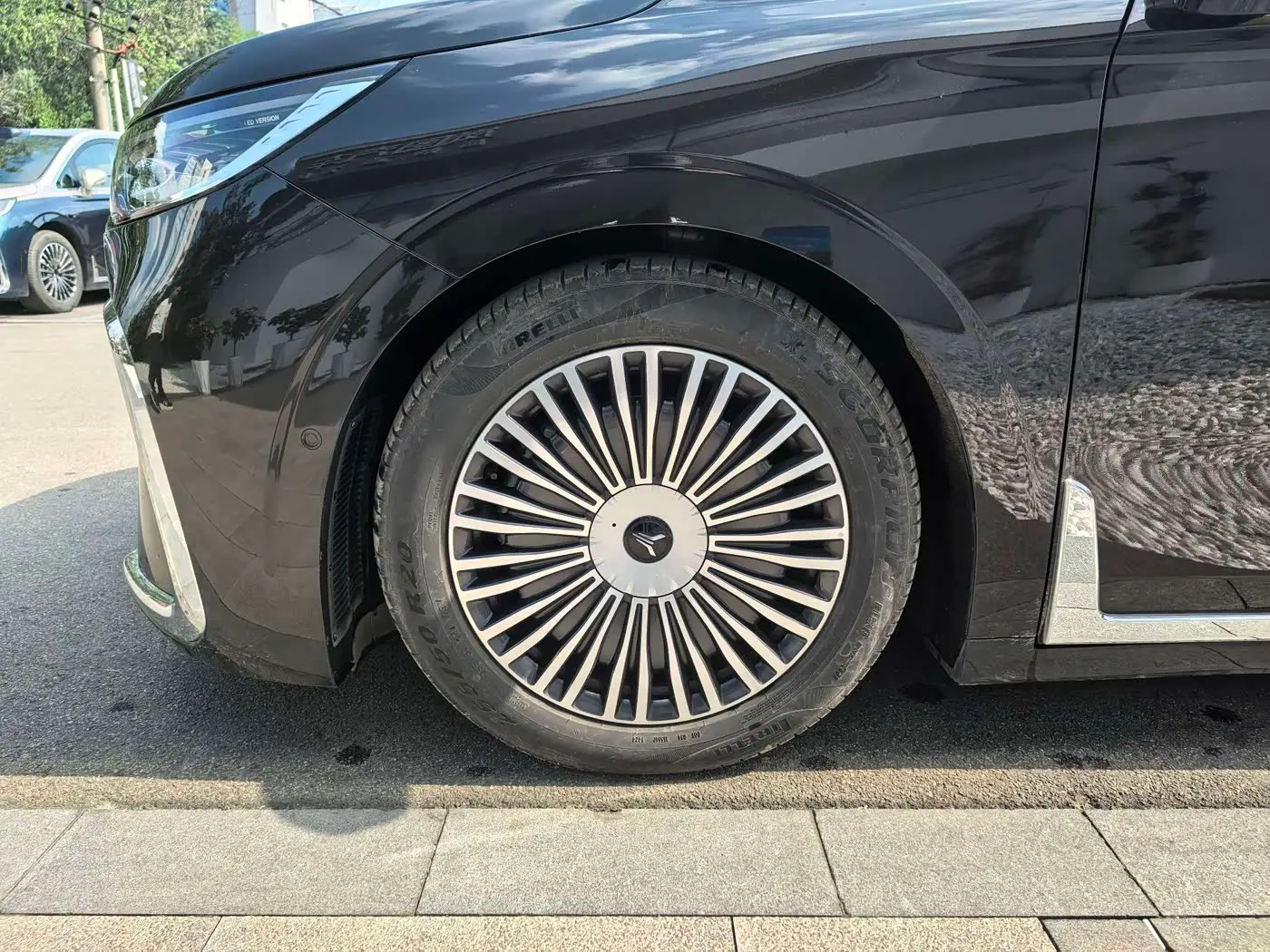 Voyah Auto Voyah Dreamer 2024 — Photo 3/20