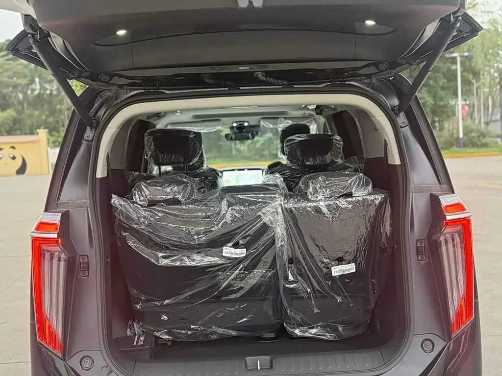 GAC Trumpchi Trumpchi M8 2026 — Photo 8/17